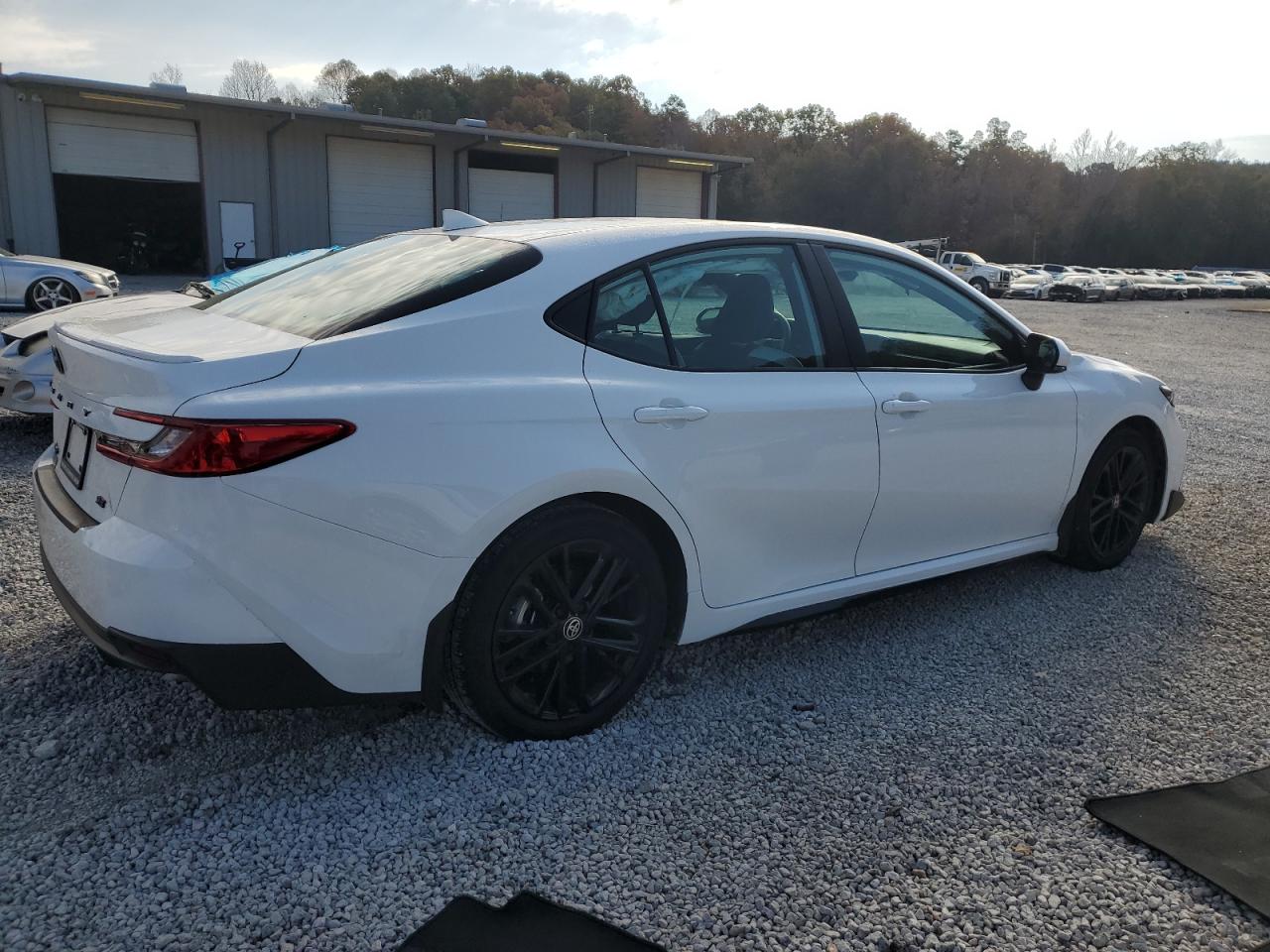 2025 TOYOTA CAMRY — снимка 3