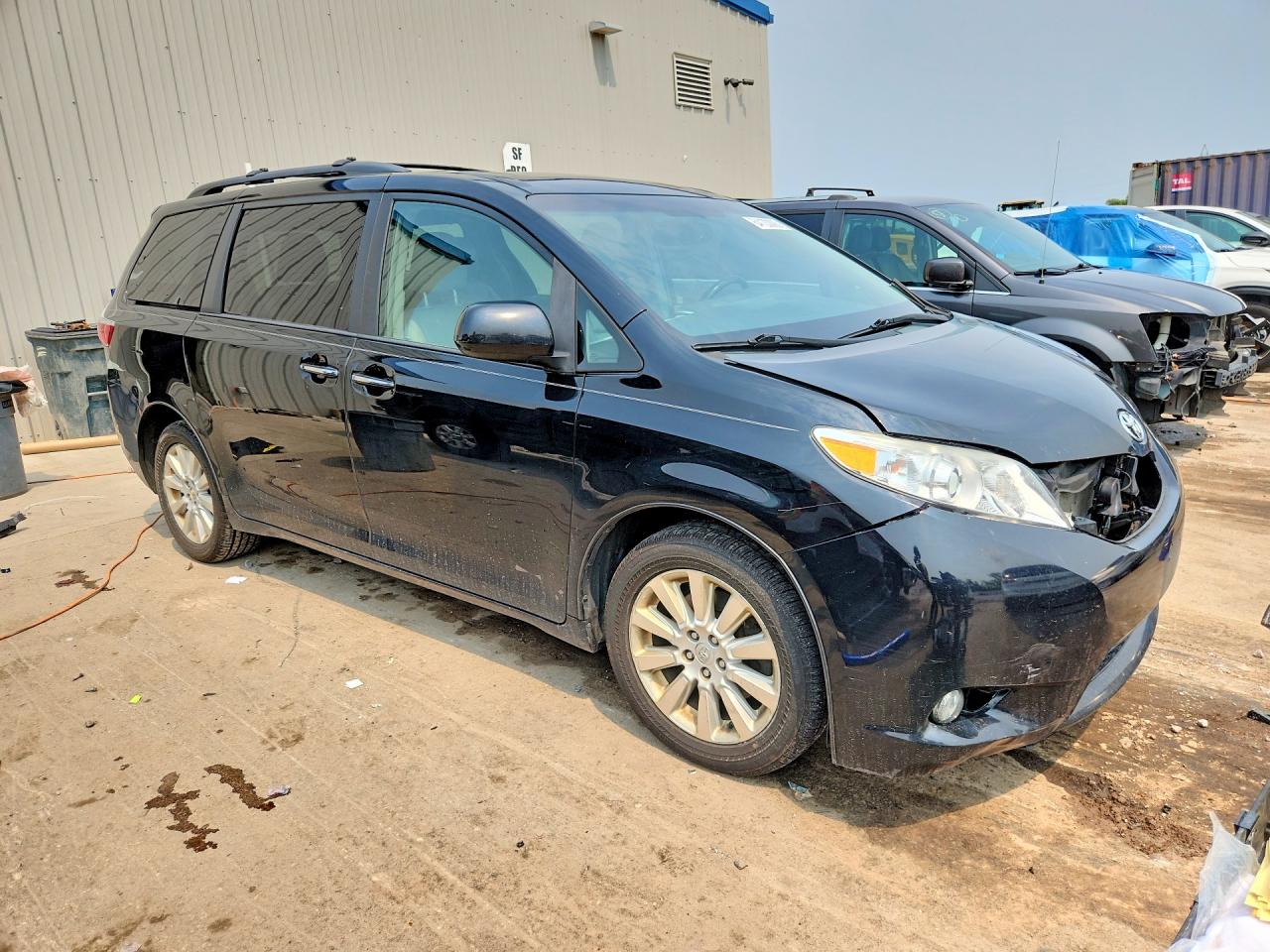 2015 TOYOTA SIENNA XLE 7-PASSENGER — снимка 4