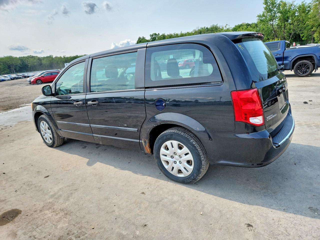 2015 DODGE GRAND CARAVAN SE — снимка 2