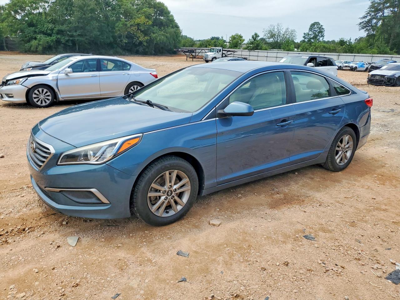 2017 HYUNDAI SONATA SE