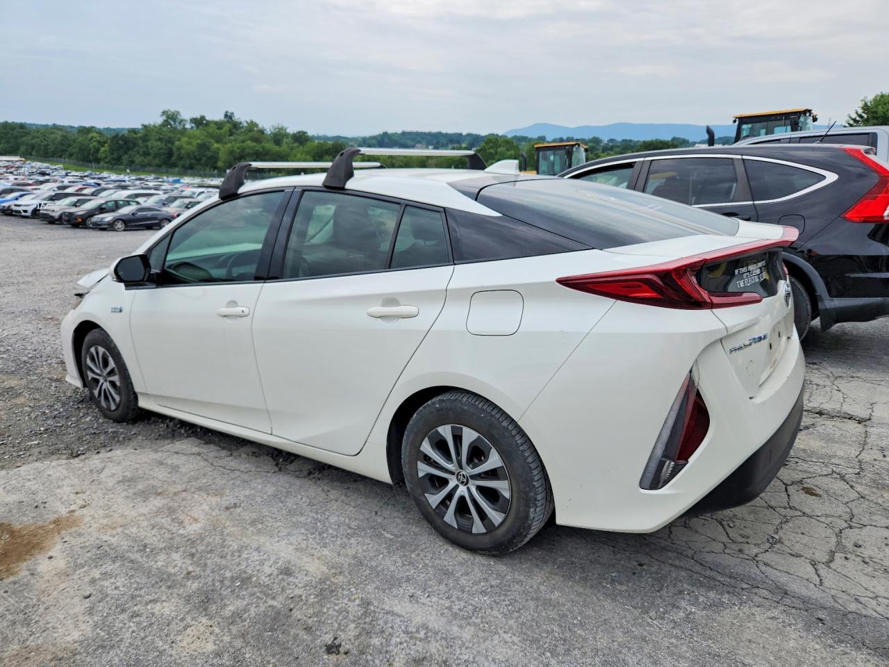2020 TOYOTA PRIUS PRIME XLE — снимка 2