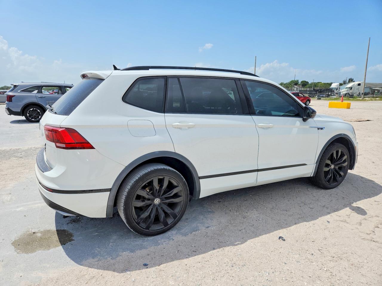 2021 VOLKSWAGEN TIGUAN SE — снимка 3