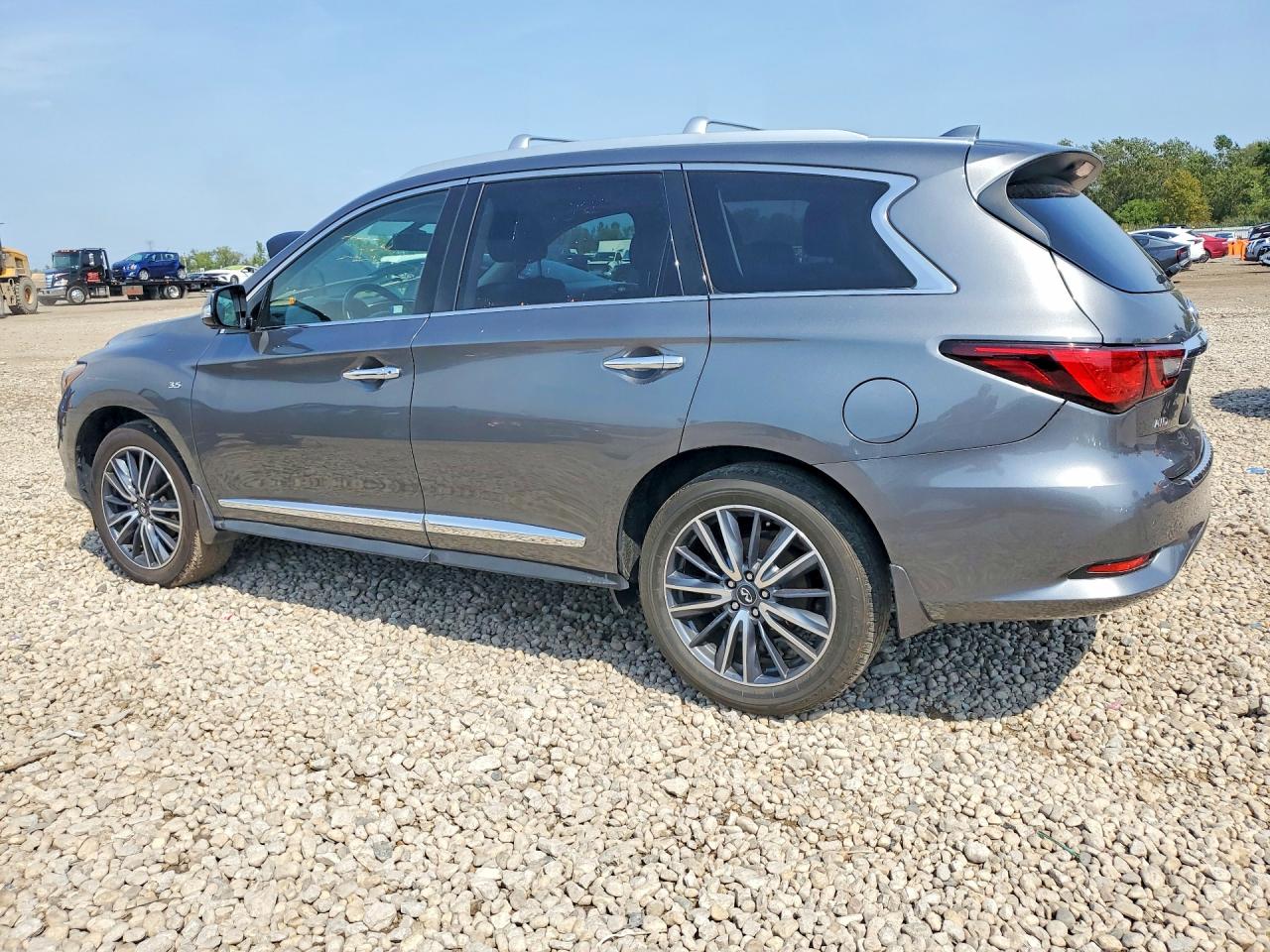 2019 INFINITI QX60 LUXE — снимка 2