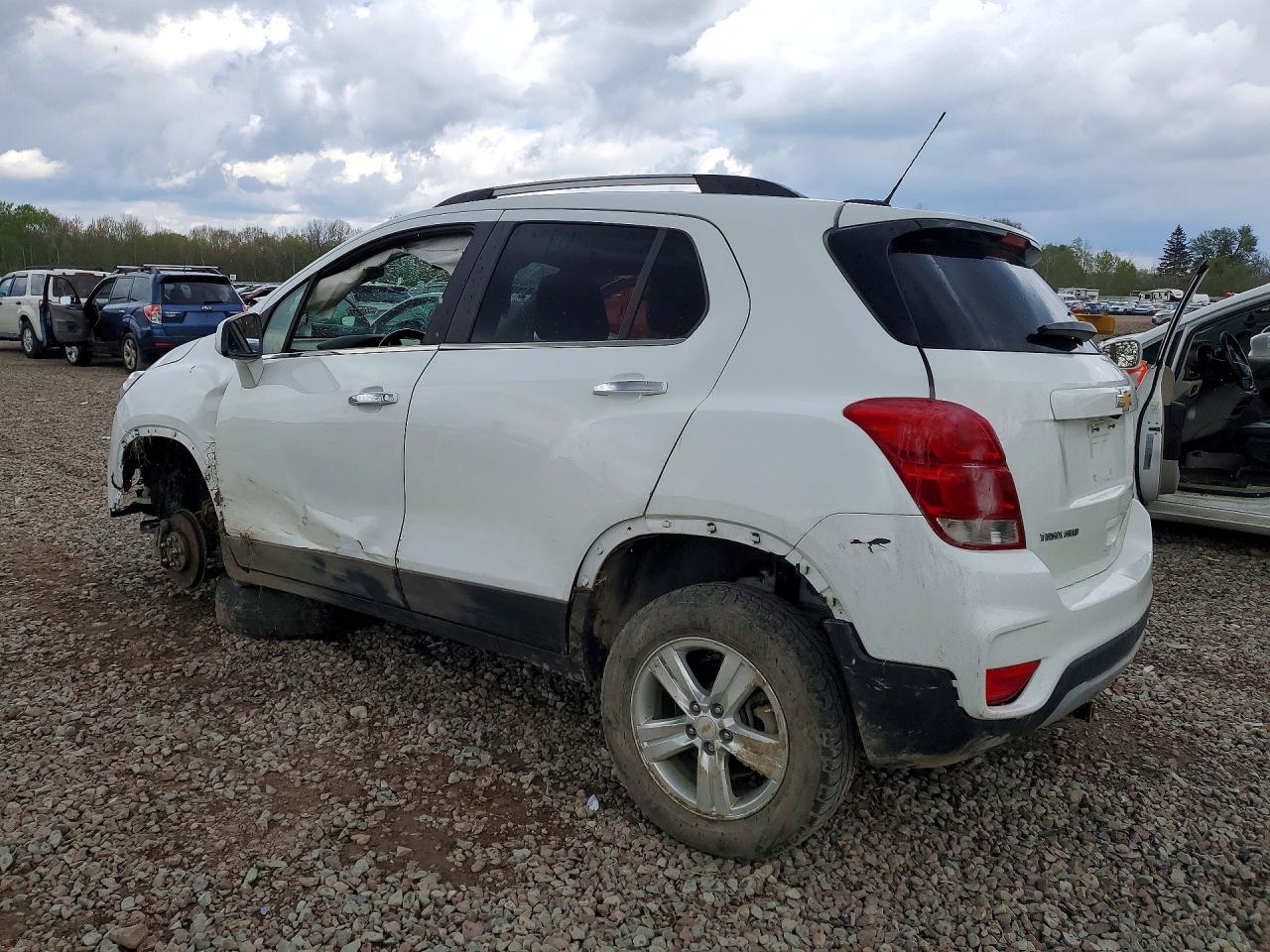 2019 CHEVROLET TRAX 1LT — снимка 2