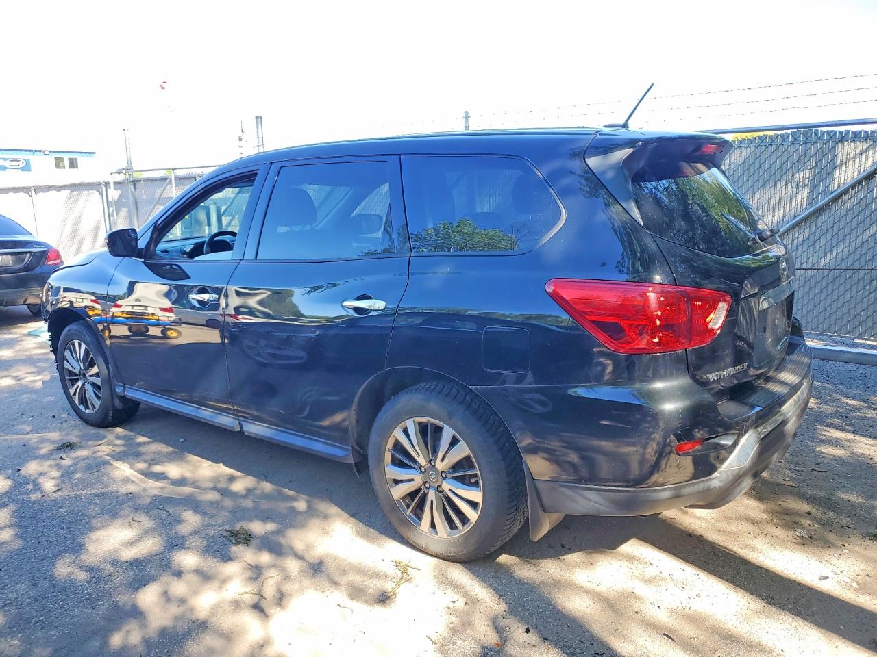 2018 NISSAN PATHFINDER S — снимка 2