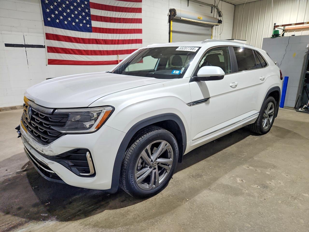 2024 VOLKSWAGEN ATLAS CROSS SPORT SEL R-LINE