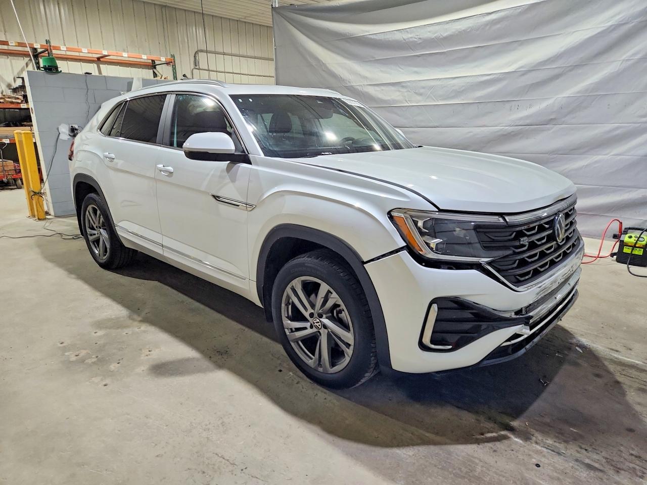 2024 VOLKSWAGEN ATLAS CROSS SPORT SEL R-LINE — снимка 4