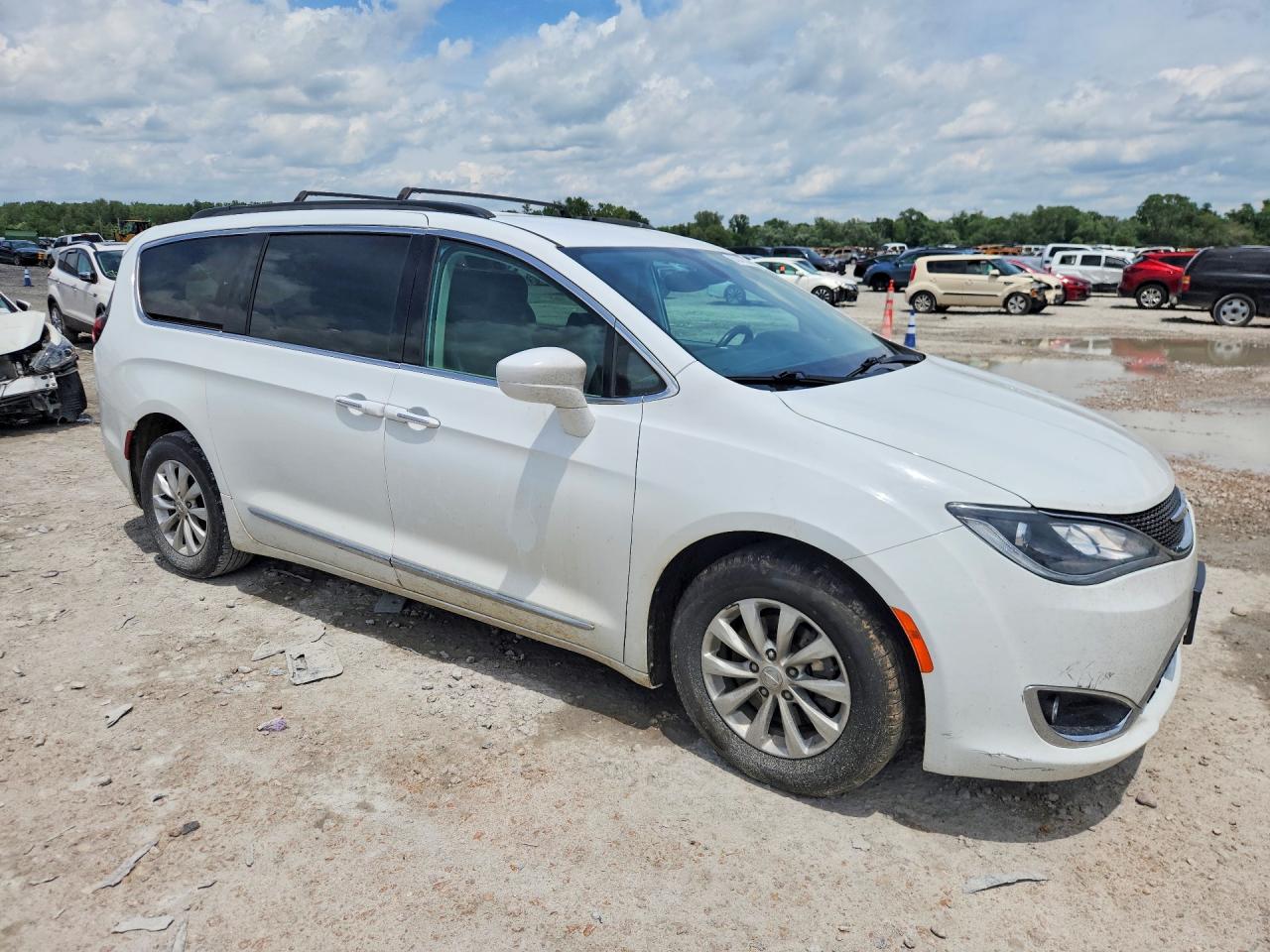 2017 CHRYSLER PACIFICA TOURING L — снимка 4