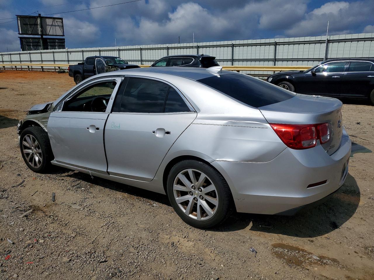 2015 CHEVROLET MALIBU 2LT — снимка 2
