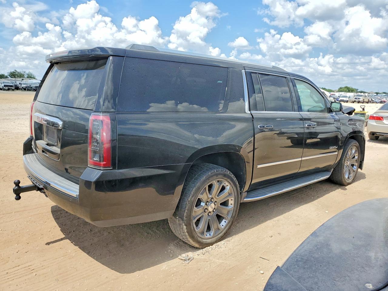 2016 GMC YUKON XL DENALI — снимка 3