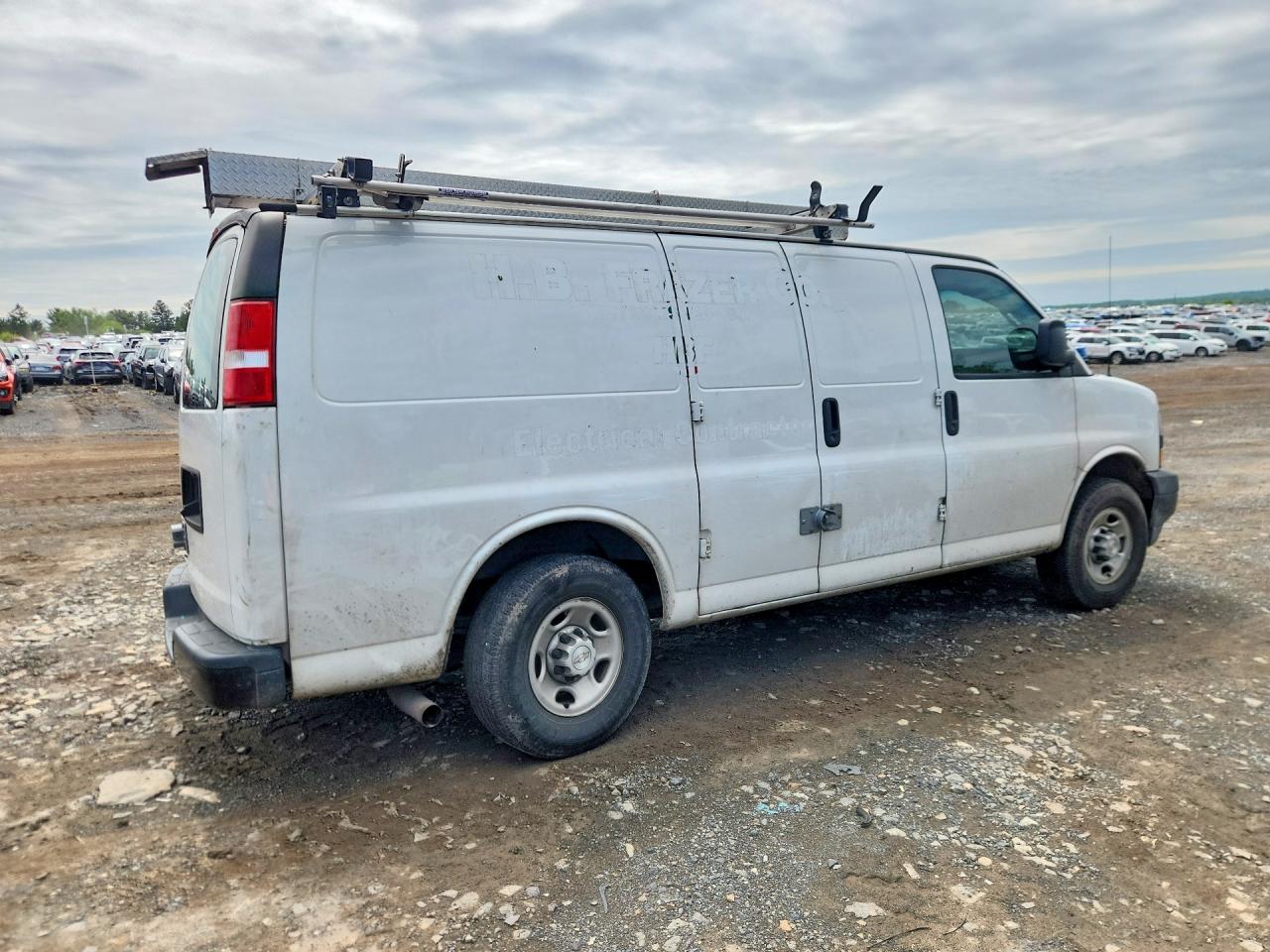 2019 CHEVROLET EXPRESS G2500 — снимка 3