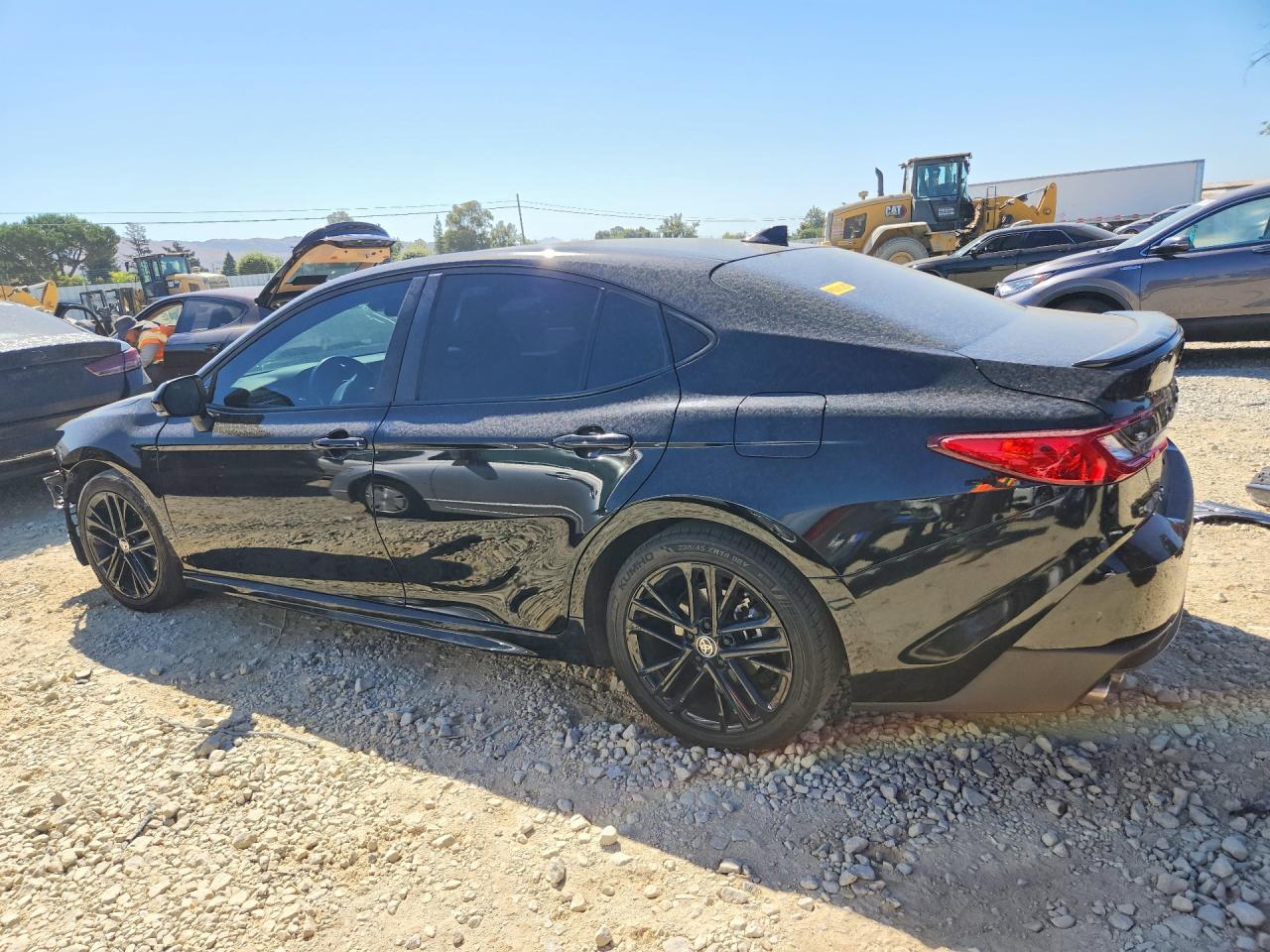 2025 TOYOTA CAMRY SE — снимка 2