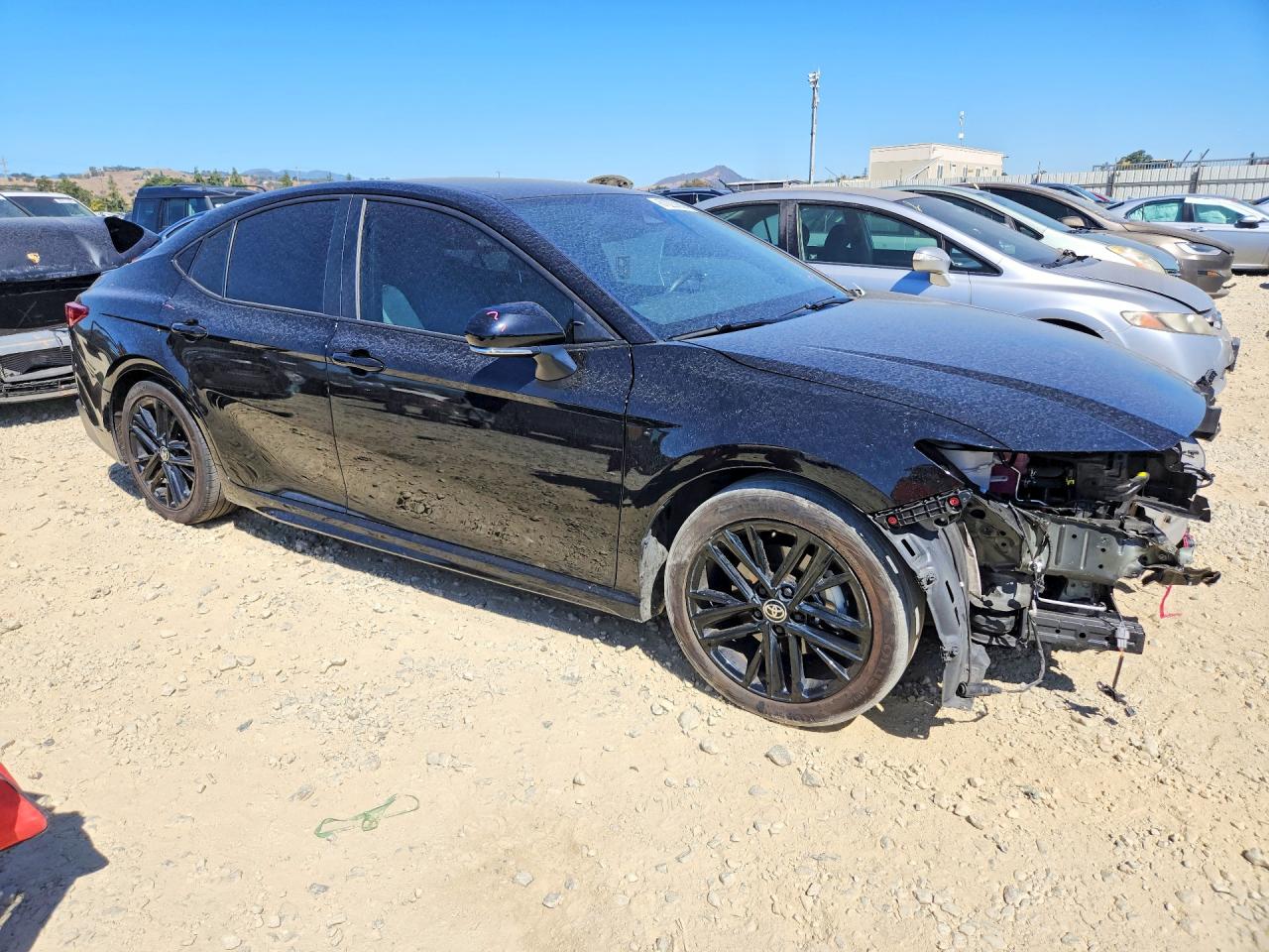 2025 TOYOTA CAMRY SE — снимка 4