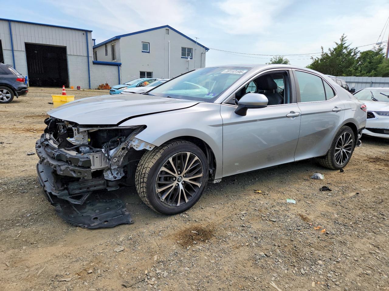 2019 TOYOTA CAMRY SE
