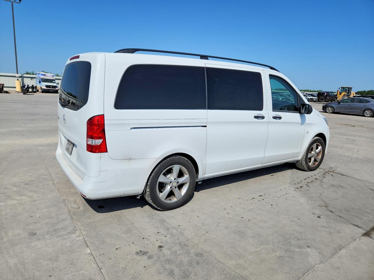 2016 MERCEDES-BENZ METRIS — снимка 3