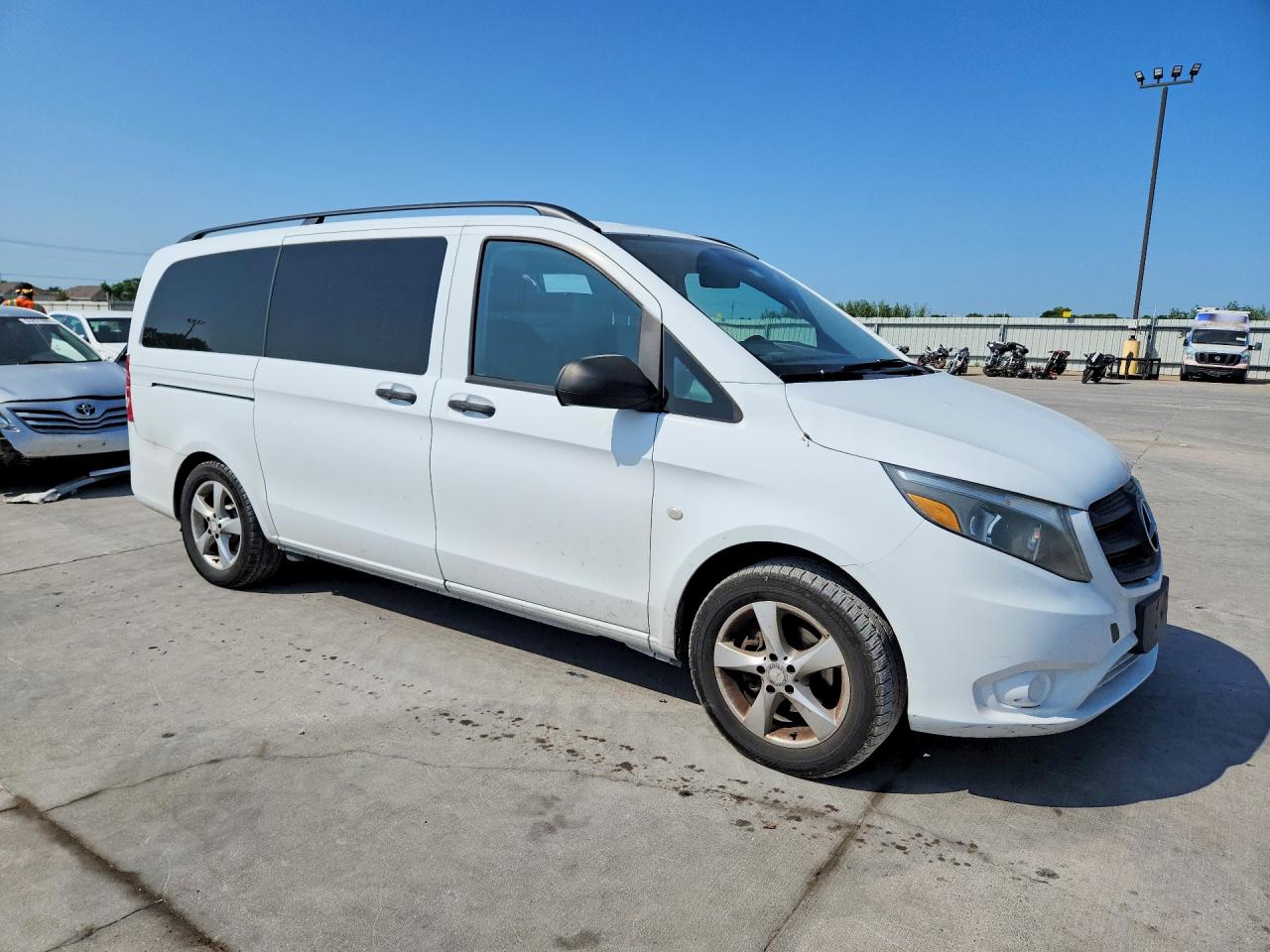 2016 MERCEDES-BENZ METRIS — снимка 4