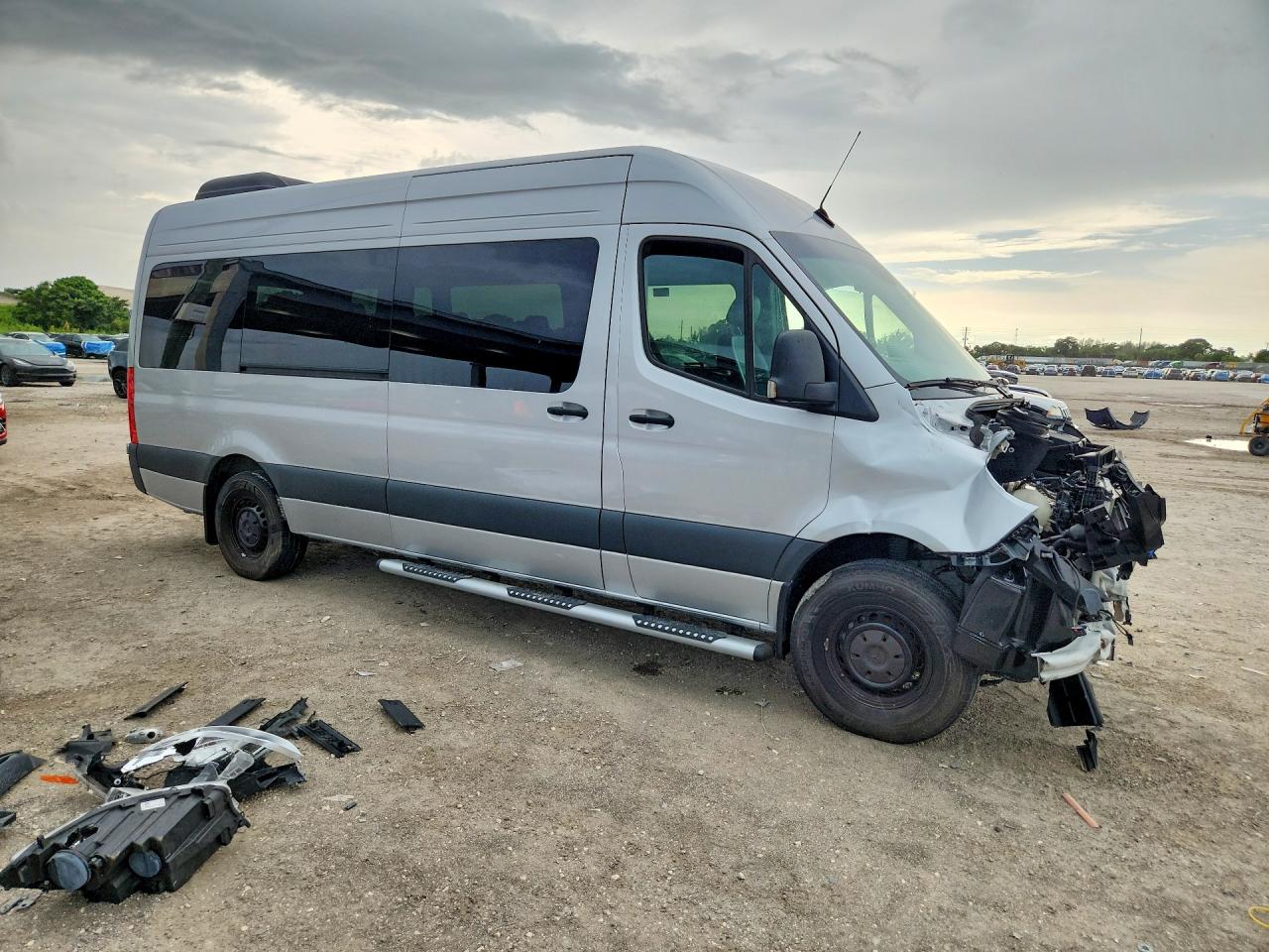 2024 MERCEDES-BENZ SPRINTER 2500 — снимка 4
