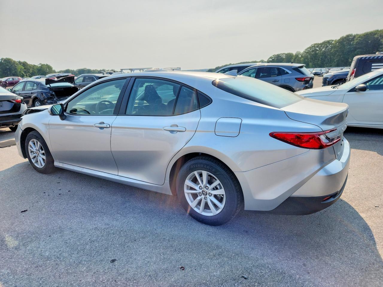 2026 TOYOTA CAMRY LE — снимка 2