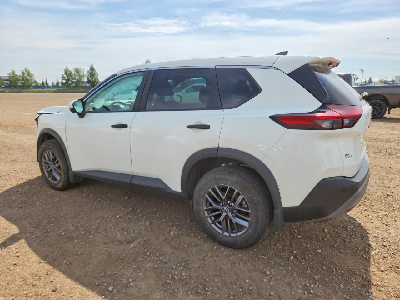 2023 NISSAN ROGUE S — снимка 2