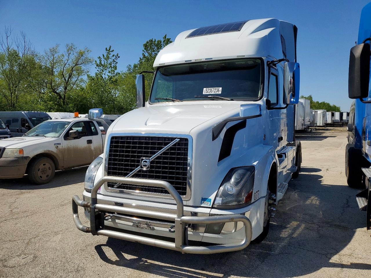 2016 VOLVO VN — снимка 2