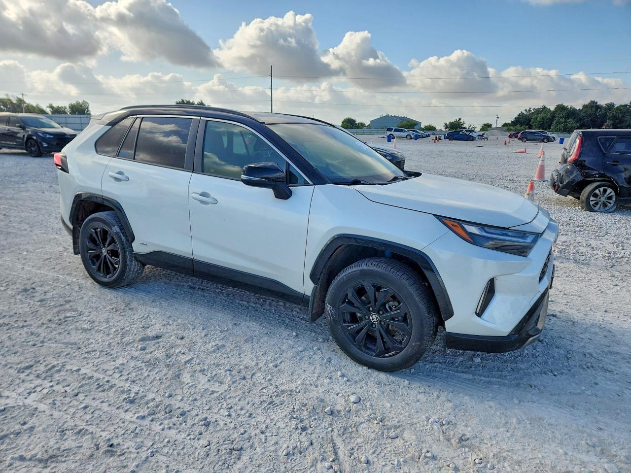 2023 TOYOTA RAV4 XSE — снимка 4