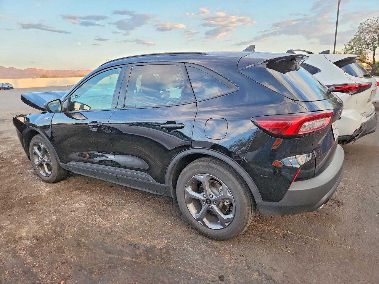 2025 FORD ESCAPE ST LINE — снимка 2