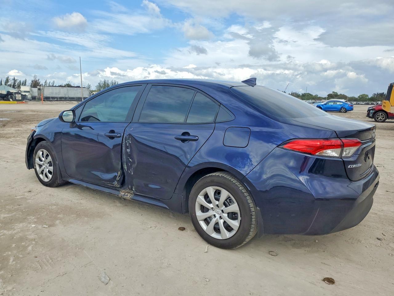 2026 TOYOTA COROLLA LE — снимка 2