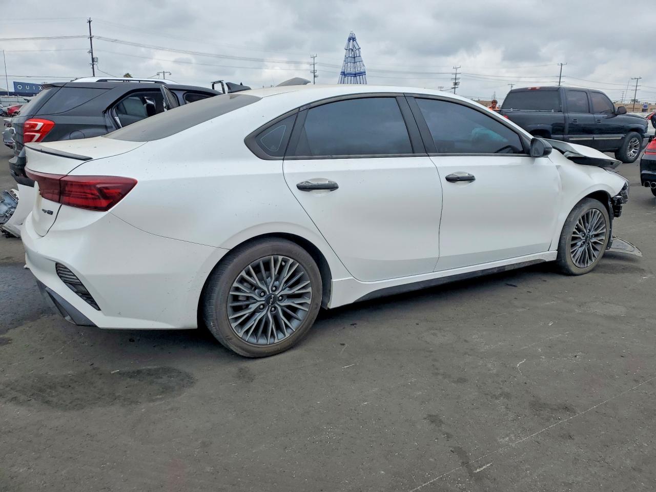 2023 KIA FORTE GT LINE — снимка 3