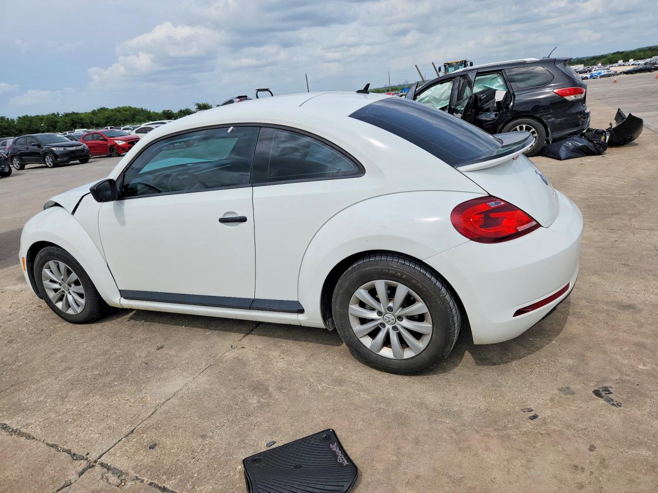 2018 VOLKSWAGEN BEETLE S/COAST — снимка 2