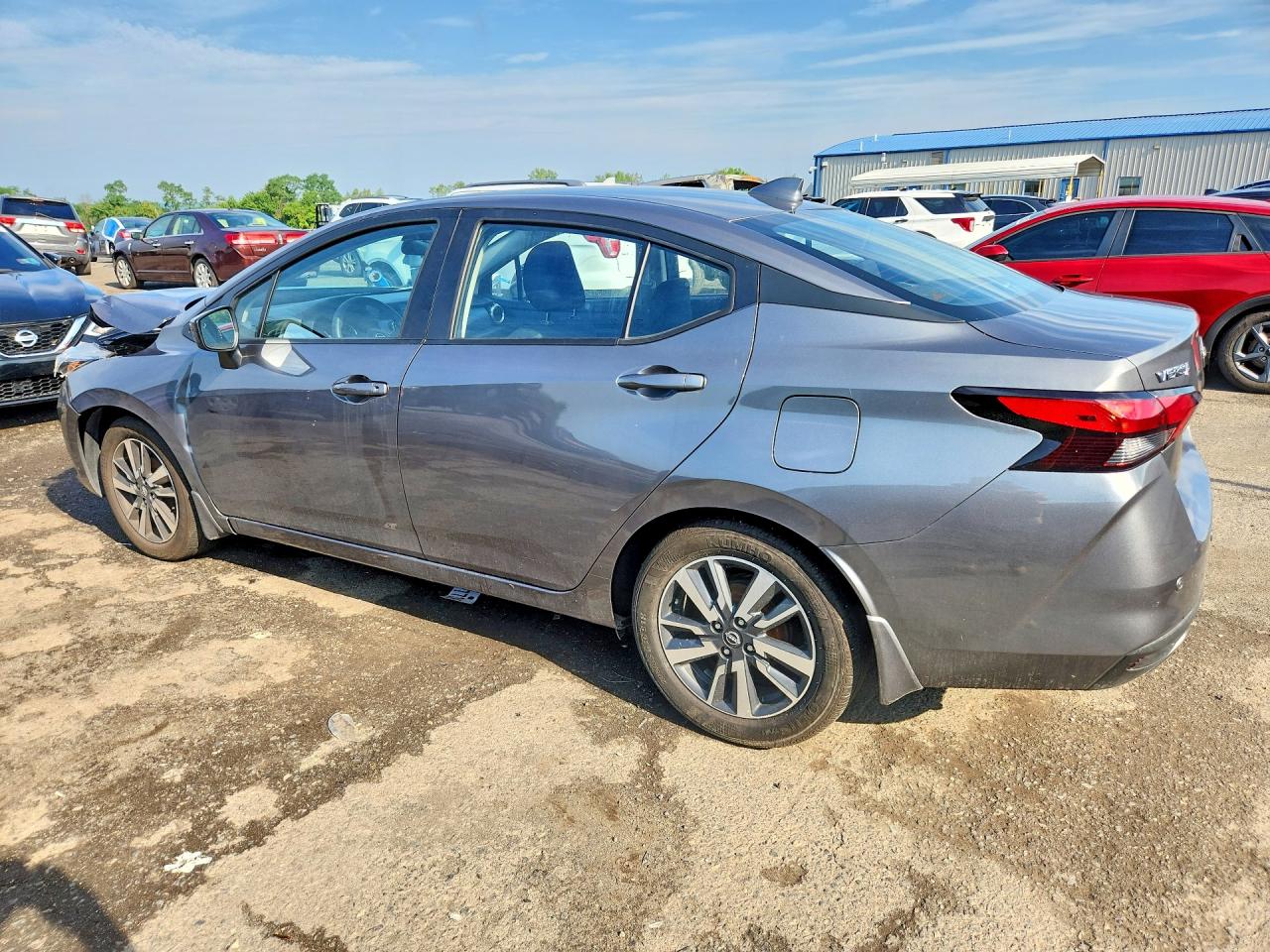 2025 NISSAN VERSA SV — снимка 2