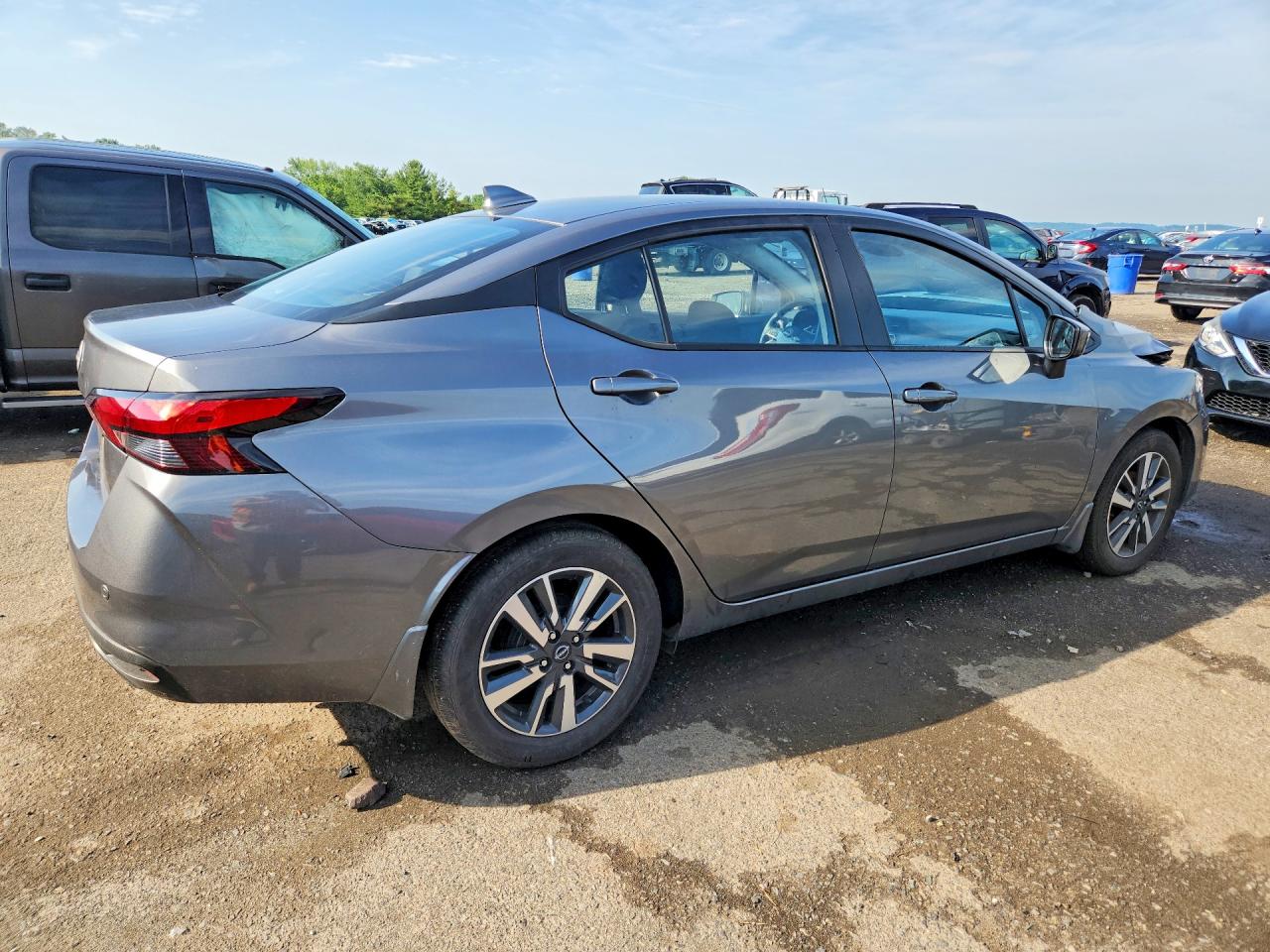2025 NISSAN VERSA SV — снимка 3