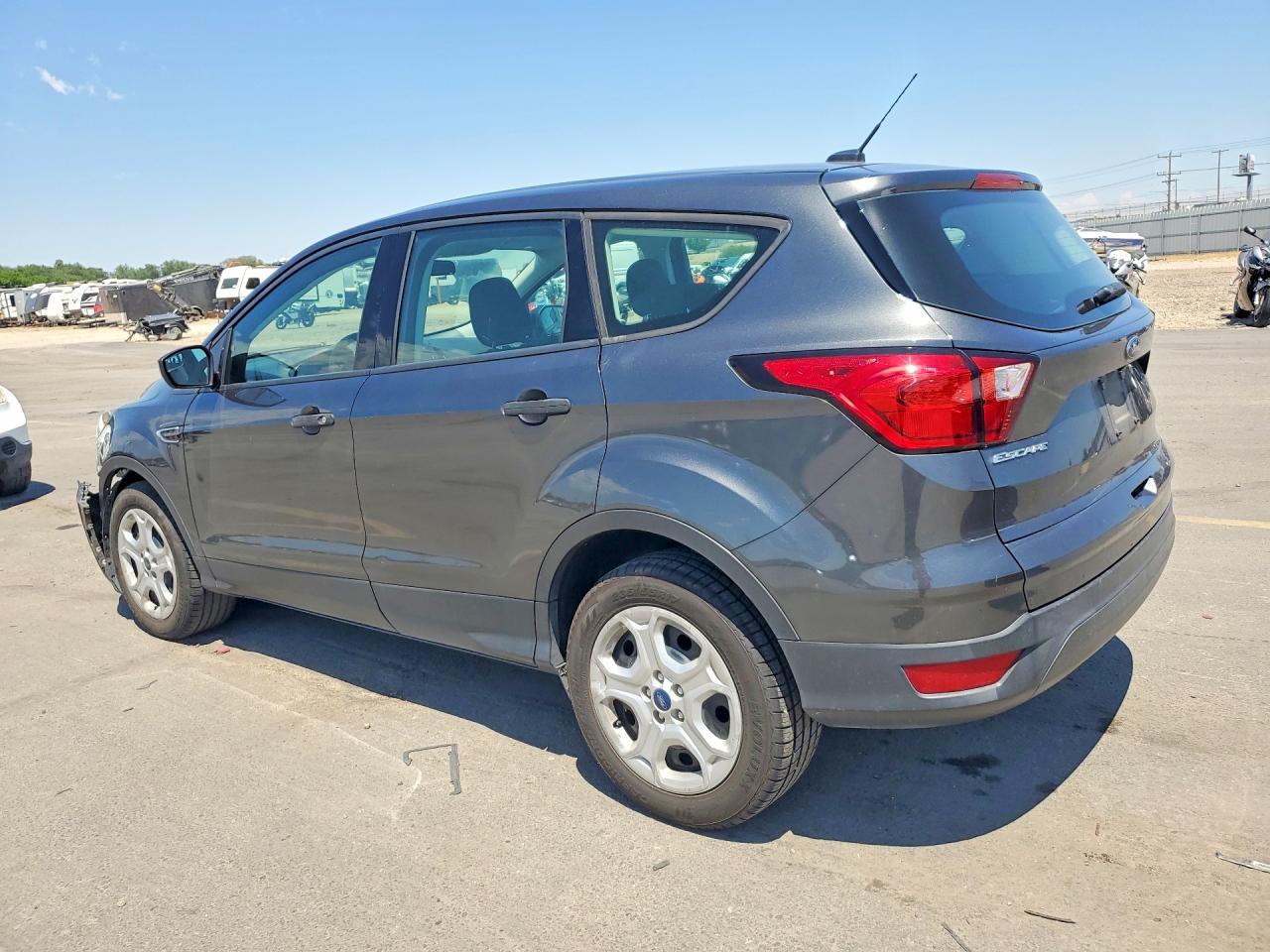 2019 FORD ESCAPE S — снимка 2