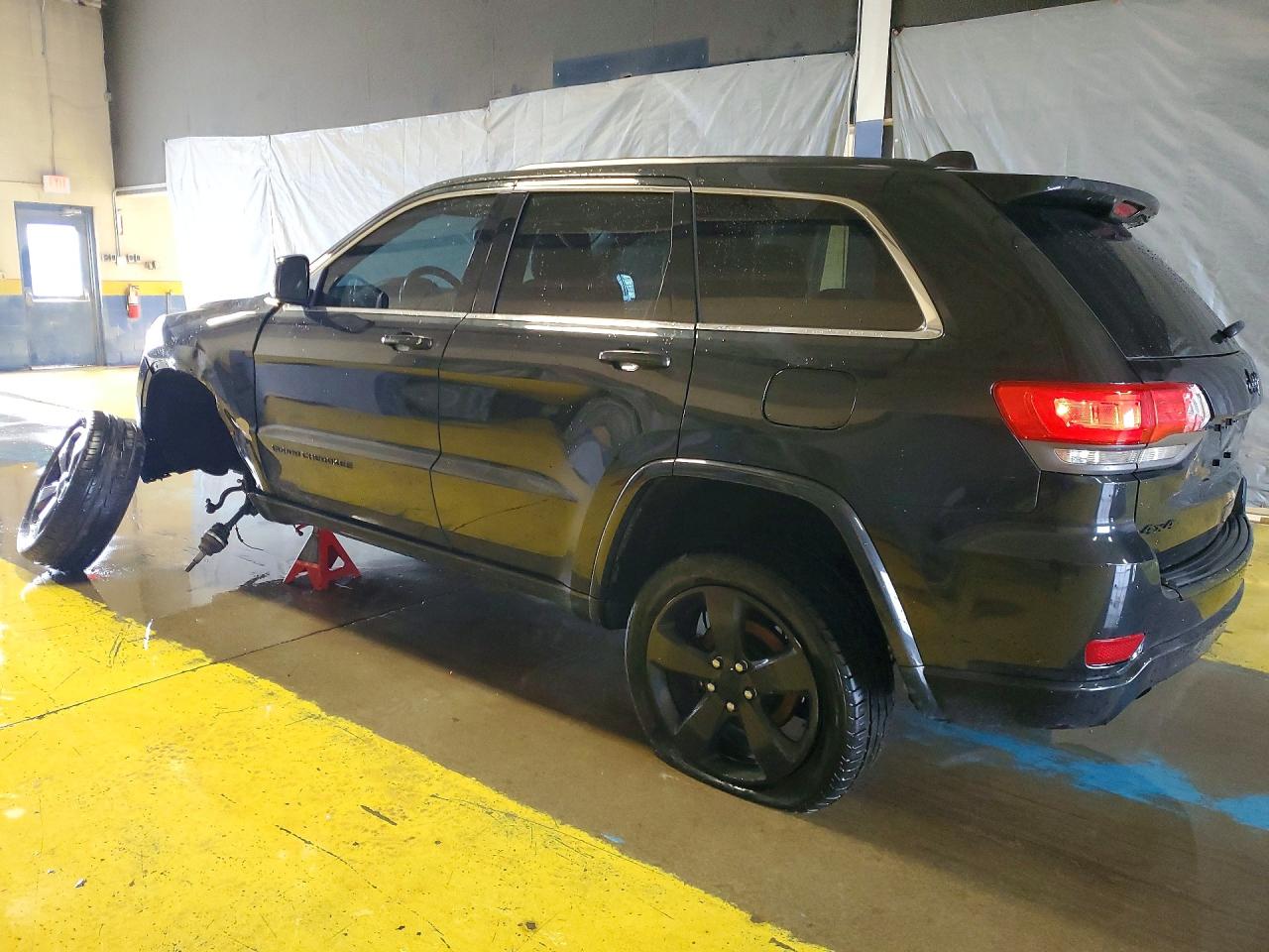 2015 JEEP GRAND CHEROKEE LAREDO — снимка 2