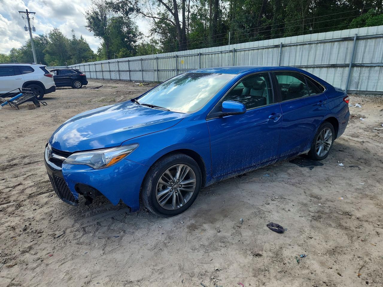 2017 TOYOTA CAMRY SE