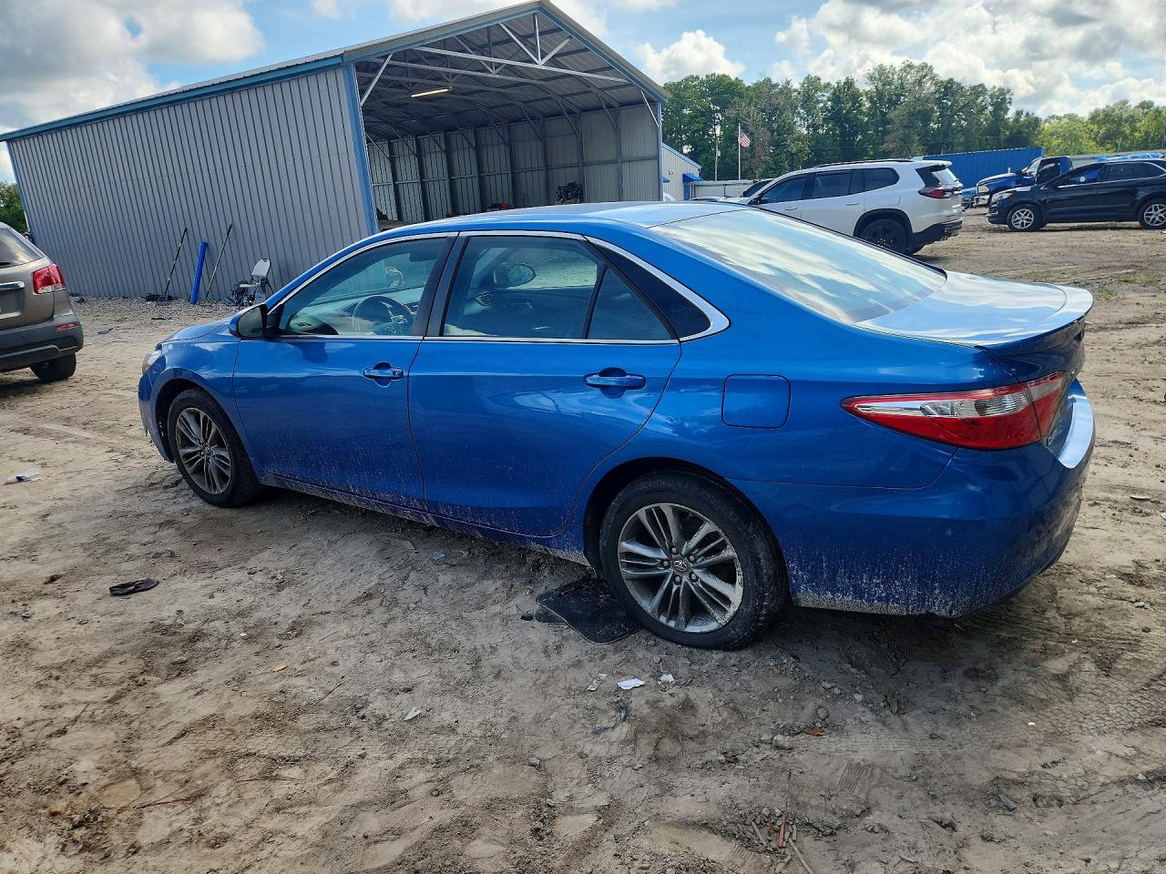 2017 TOYOTA CAMRY SE — снимка 2
