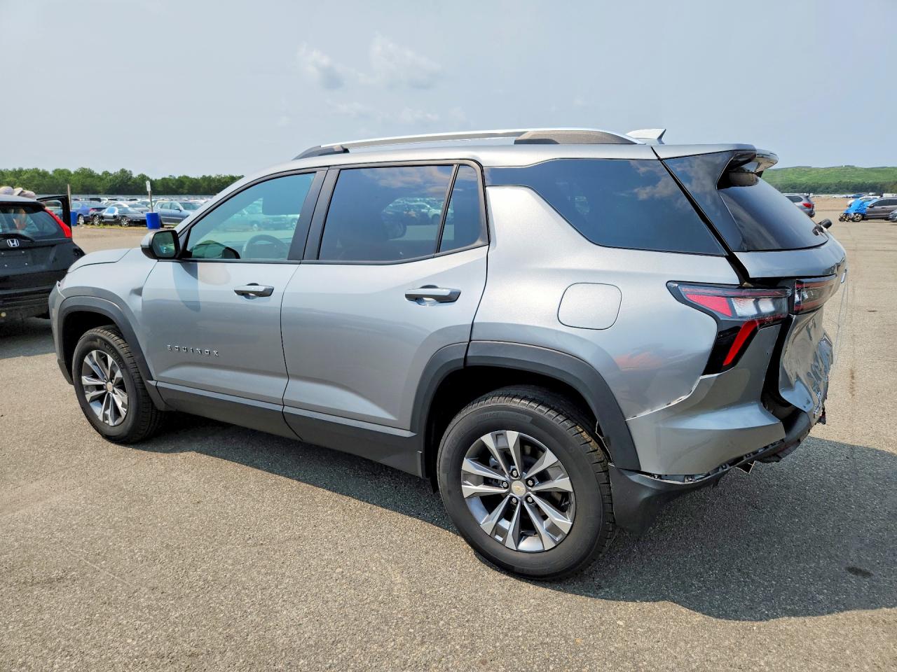 2025 CHEVROLET EQUINOX LT — снимка 2