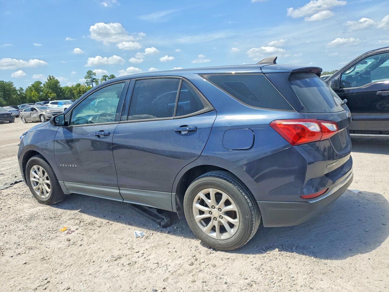 2018 CHEVROLET EQUINOX LS — снимка 2