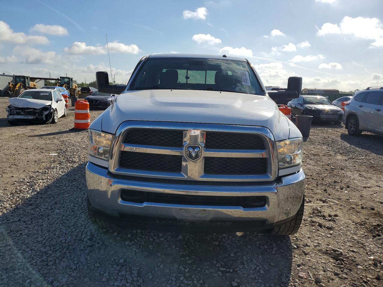 2017 RAM 2500 ST — снимка 5