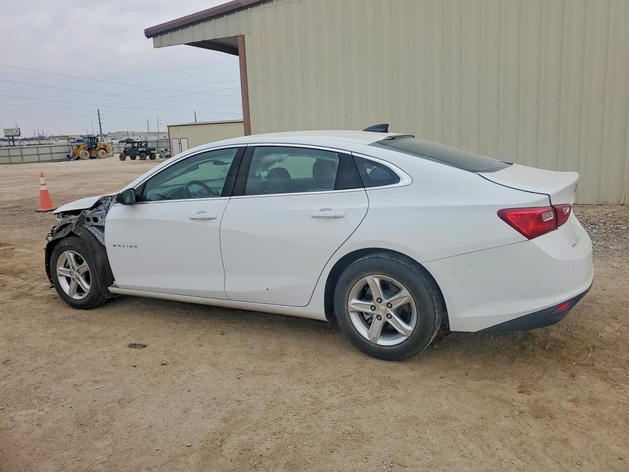 2024 CHEVROLET MALIBU LS — снимка 2