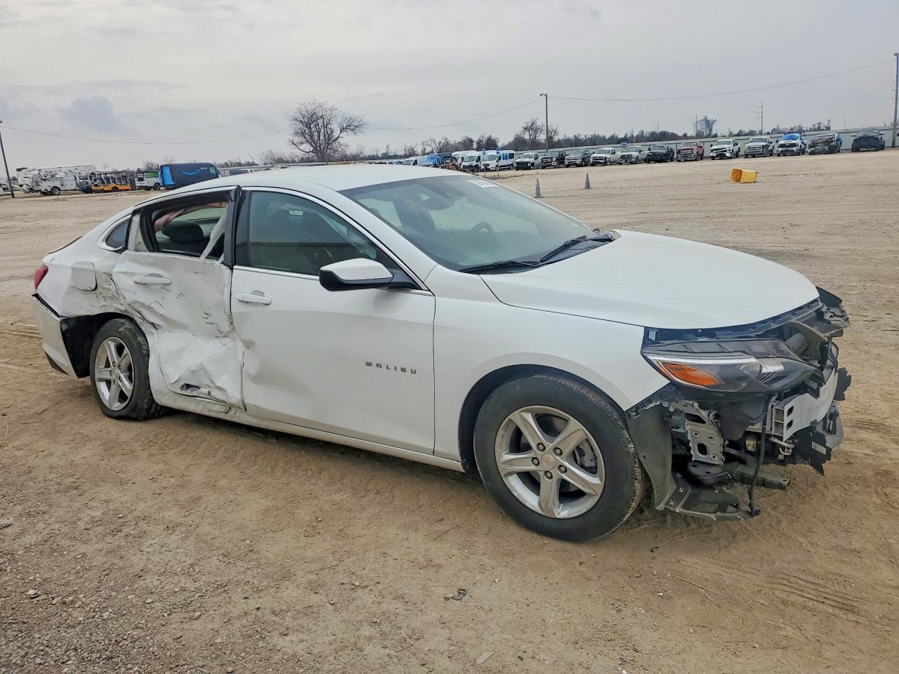 2024 CHEVROLET MALIBU LS — снимка 4