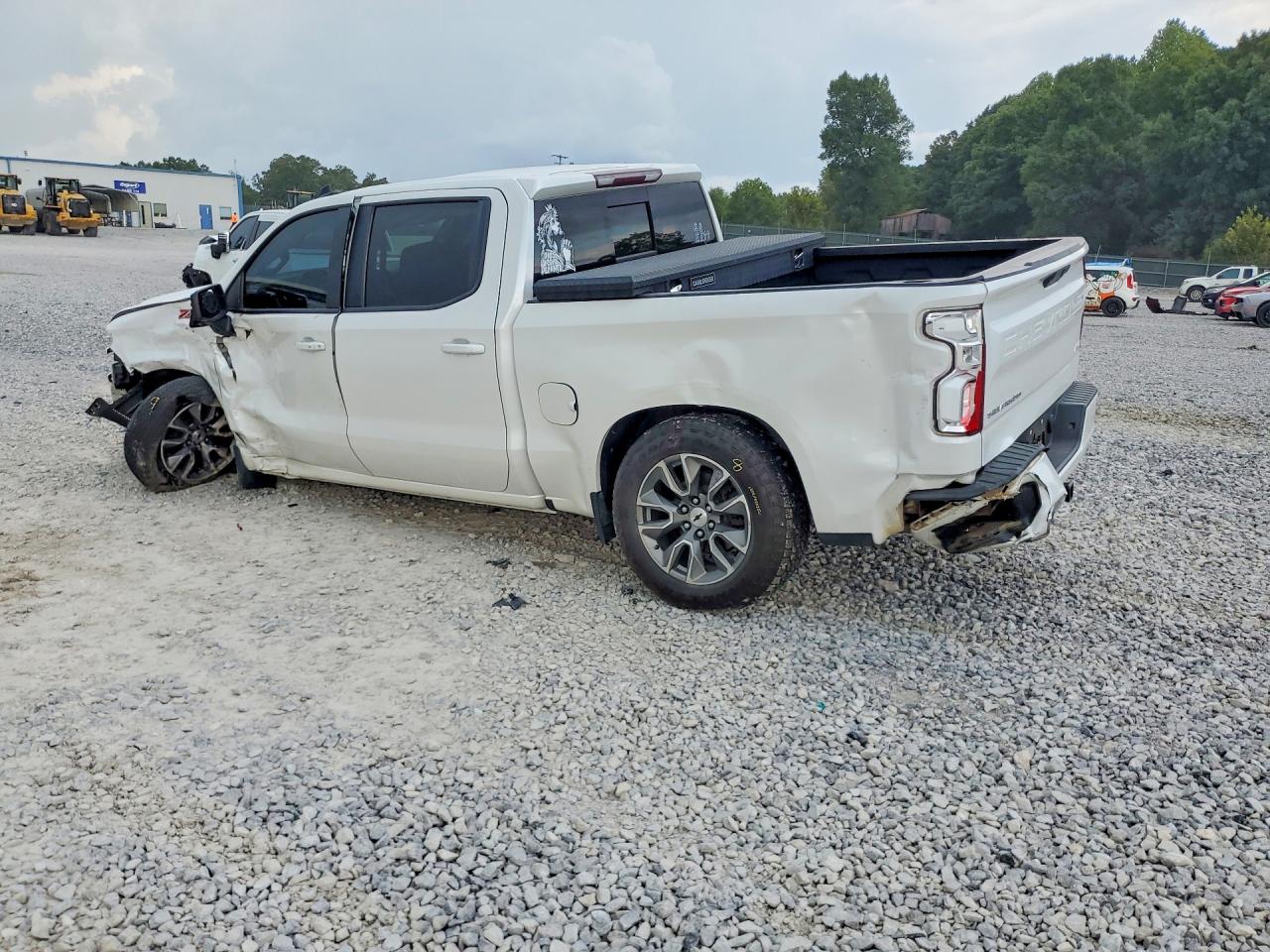 2020 CHEVROLET SILVERADO K1500 RST — снимка 2