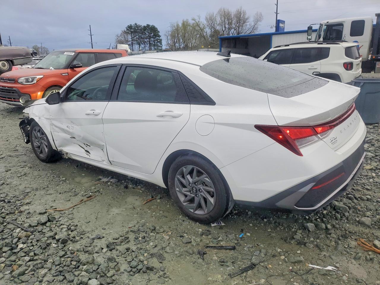 2024 HYUNDAI ELANTRA SEL — снимка 2