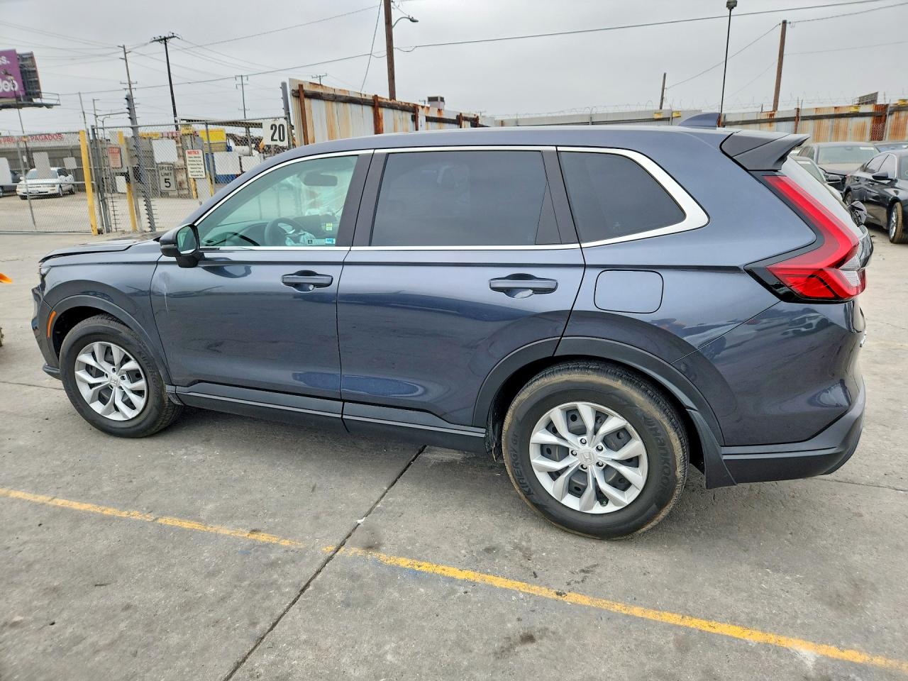 2023 HONDA CR-V LX — снимка 2