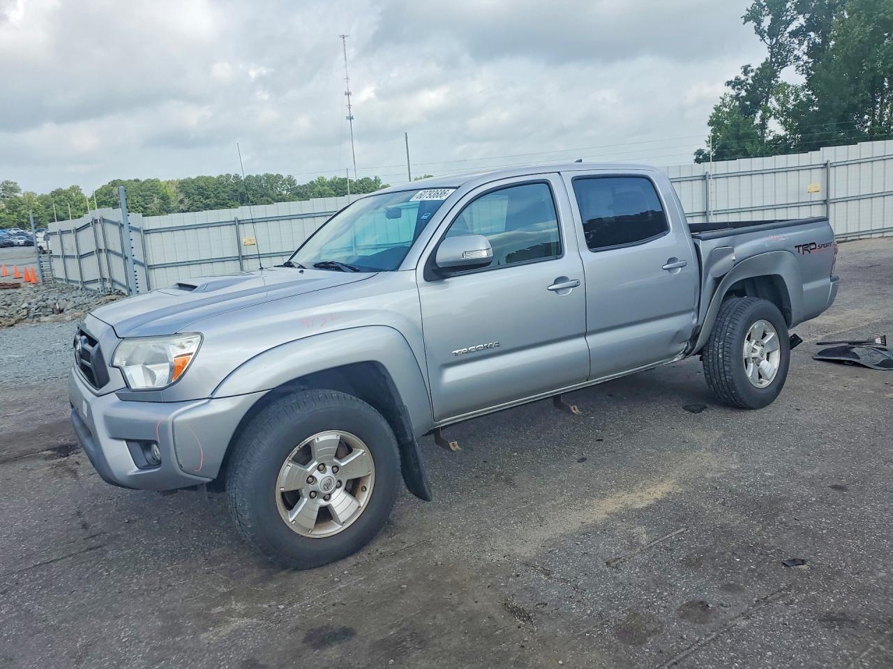2015 TOYOTA TACOMA V6