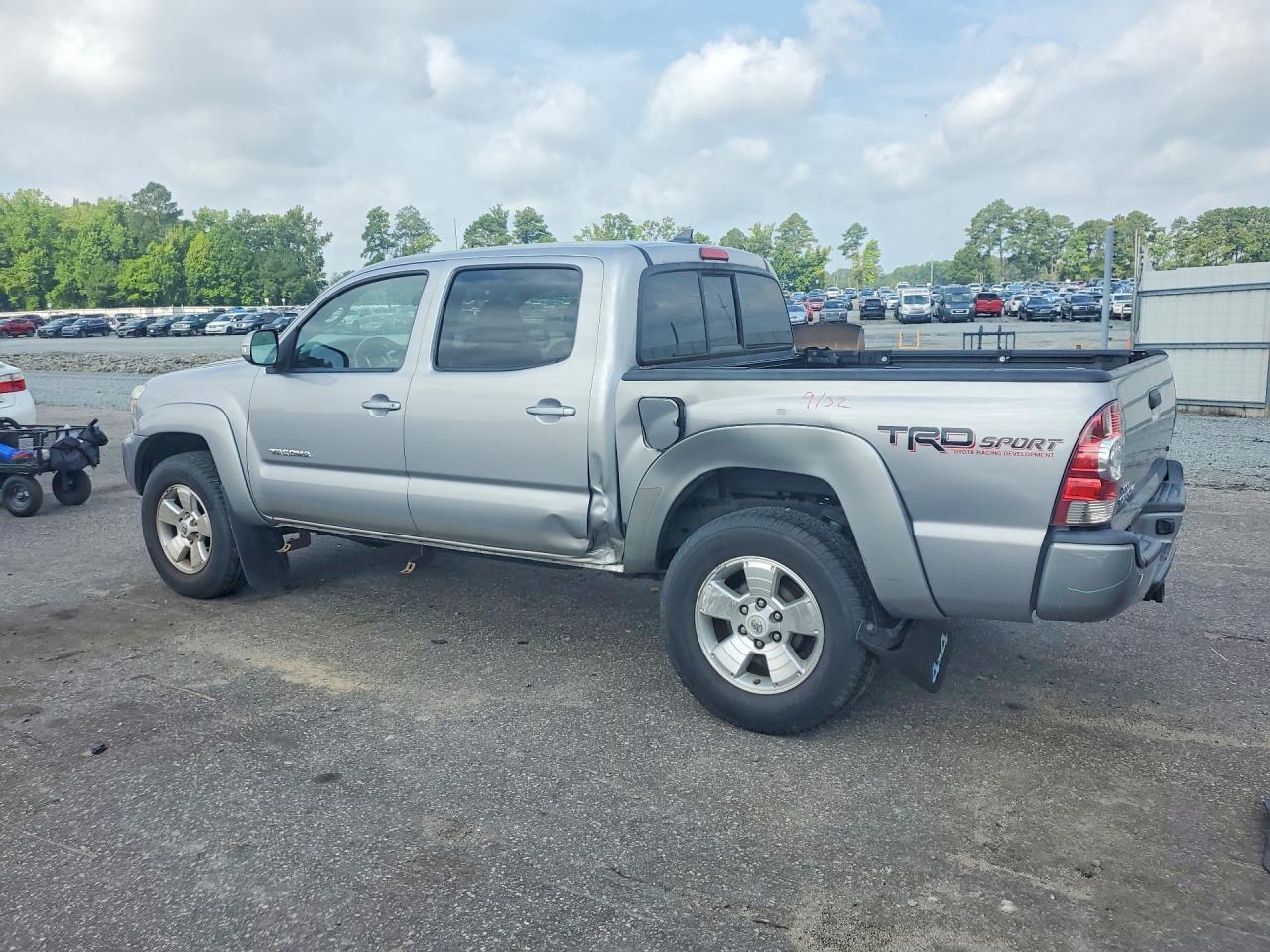 2015 TOYOTA TACOMA V6 — снимка 2