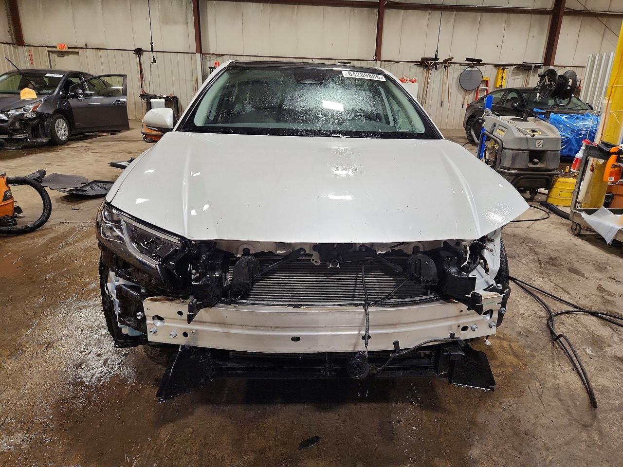 2025 TOYOTA CAMRY XLE — снимка 5