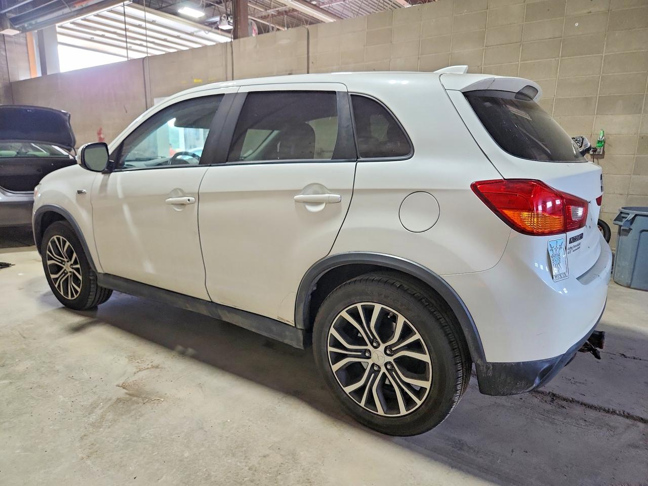 2017 MITSUBISHI OUTLANDER SPORT ES — снимка 2