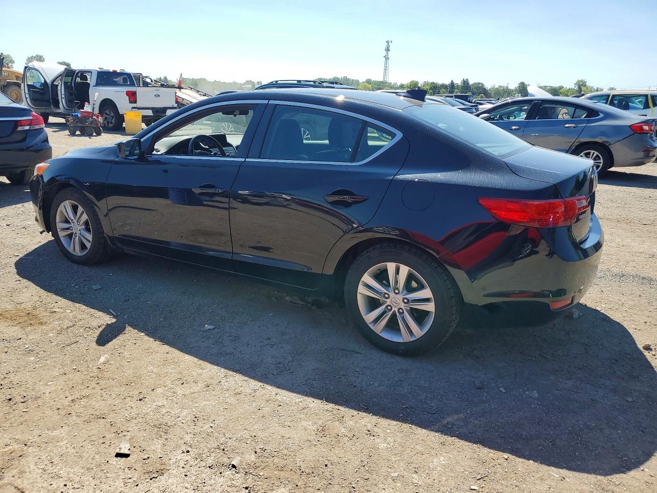 2013 ACURA ILX 20 — снимка 2