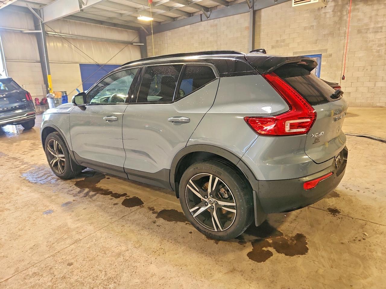 2021 VOLVO XC40 T5 R-DESIGN — снимка 2