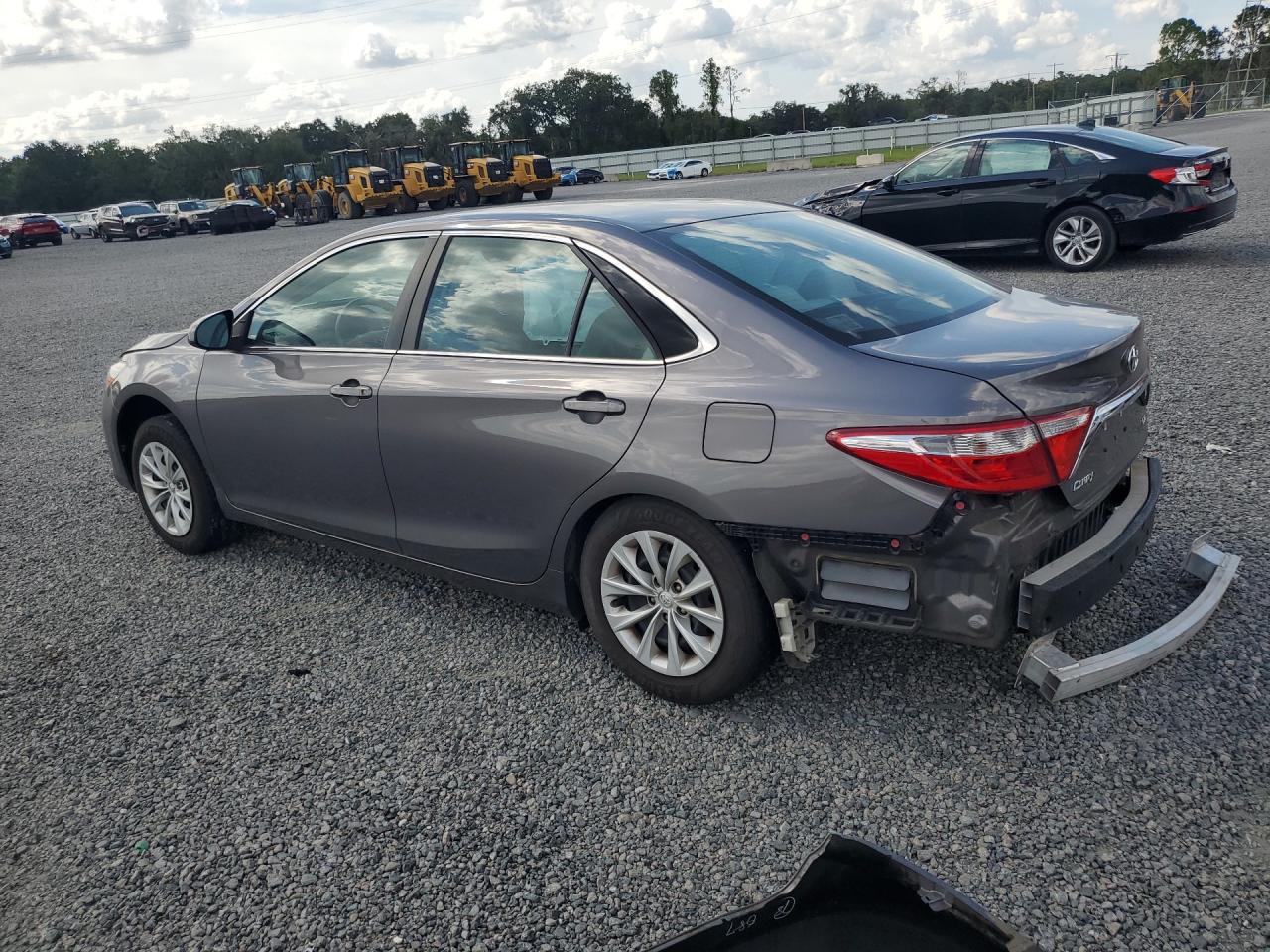 2017 TOYOTA CAMRY LE — снимка 2